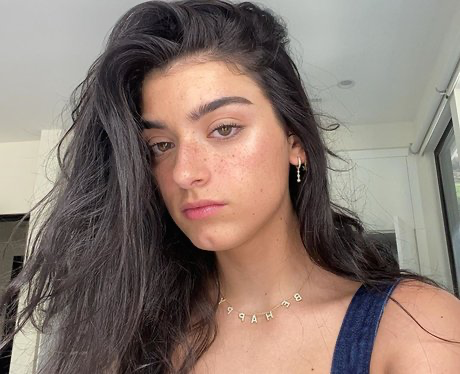 Chat with Dixie D’Amelio nsfw - Enjoy Free Unrestricted AI Character