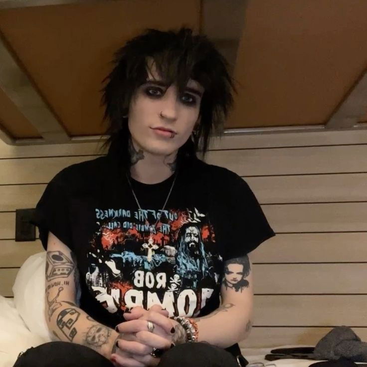 Johnnie Guilbert thumbnail