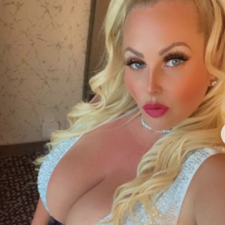 Chat with Mistress Delicious nsfw - Enjoy Free Unrestricted AI