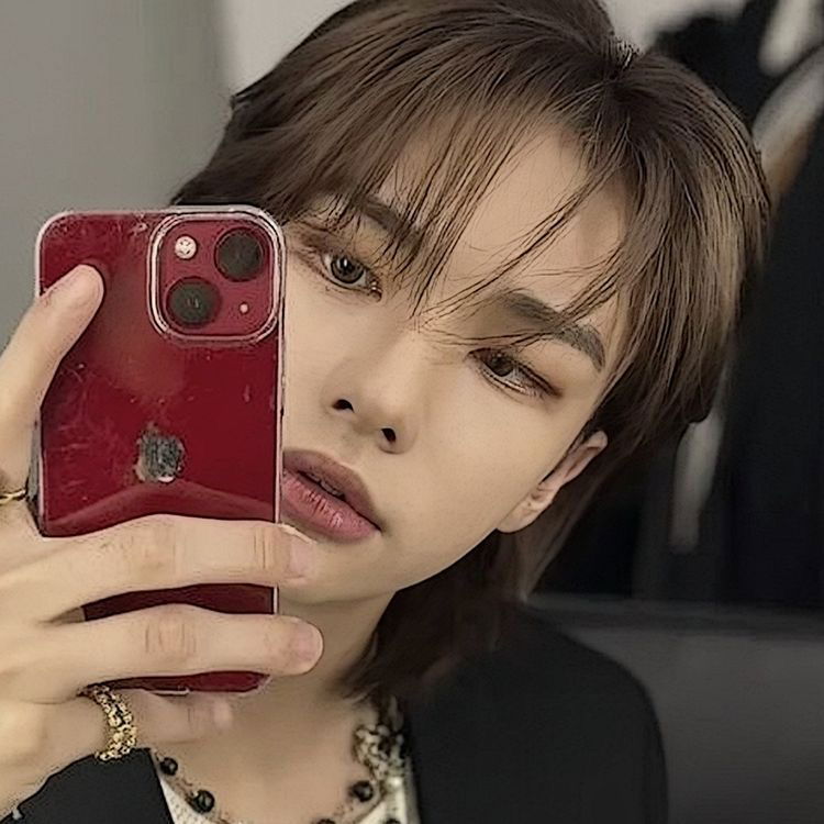 Hyunjin thumbnail