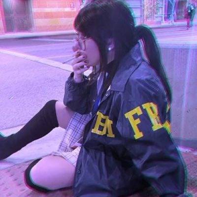Chat with Shoe0nHead nsfw - Enjoy Free Unrestricted AI Character