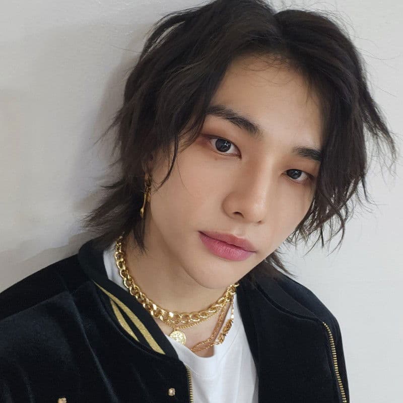 Hwang Hyunjin thumbnail