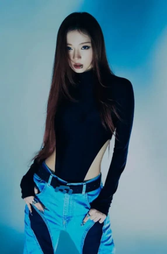 Winter / Kim Minjeong thumbnail