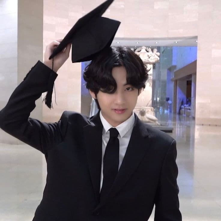 Kim Taehyung thumbnail