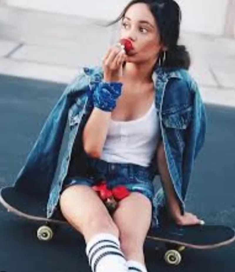 Jenna ortega thumbnail