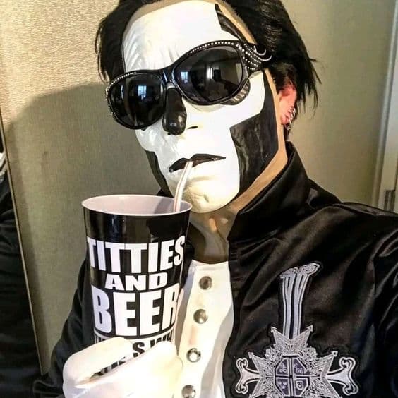 Papa Emeritus III (Terzo) thumbnail