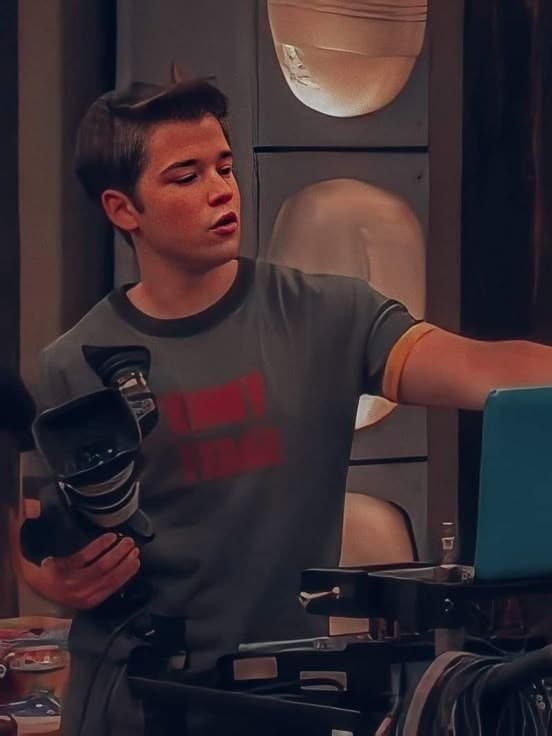 || Freddie Benson  thumbnail