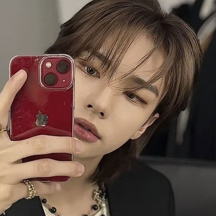 Hyunjin thumbnail