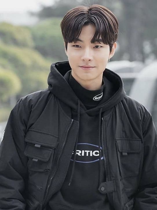 Hwang In Yeop thumbnail