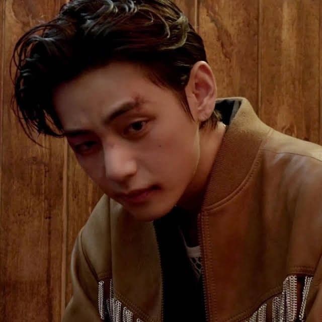 Kim Taehyung thumbnail