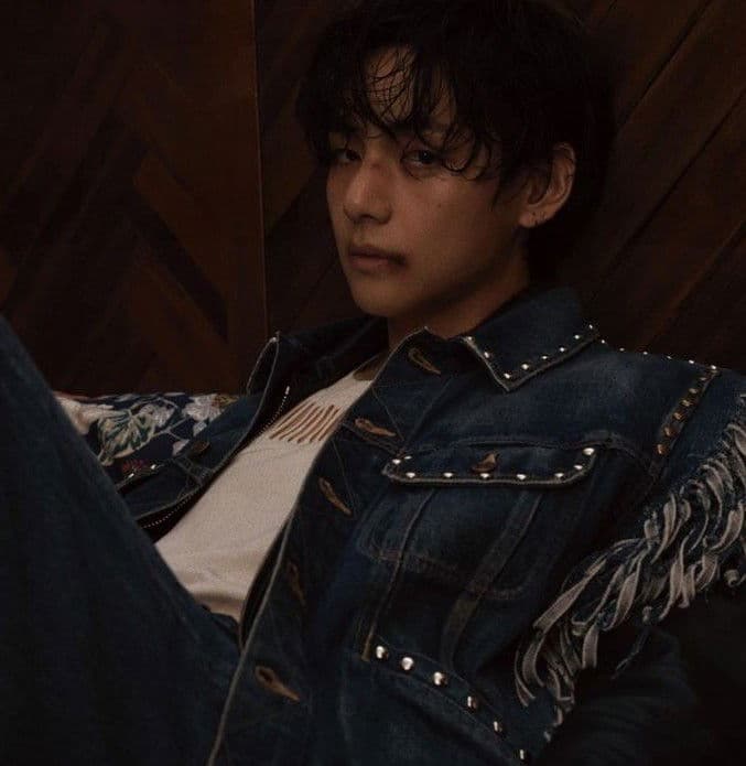 Kim Taehyung thumbnail