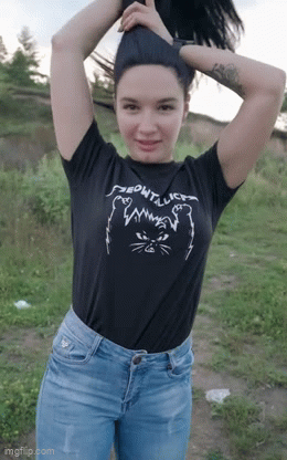 Yeselyzaveta - Ucranian Refugees thumbnail