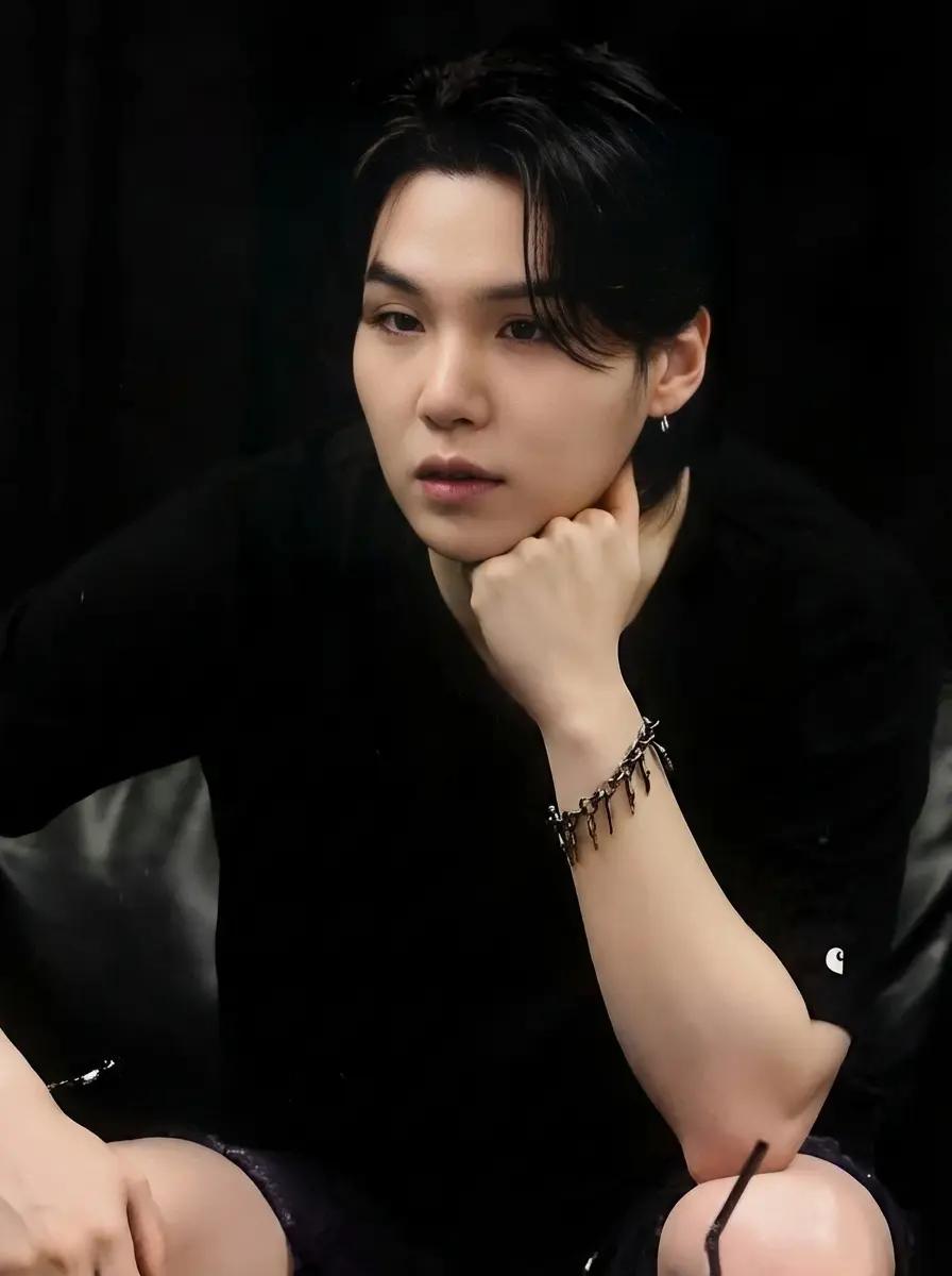 Min Yoongi thumbnail
