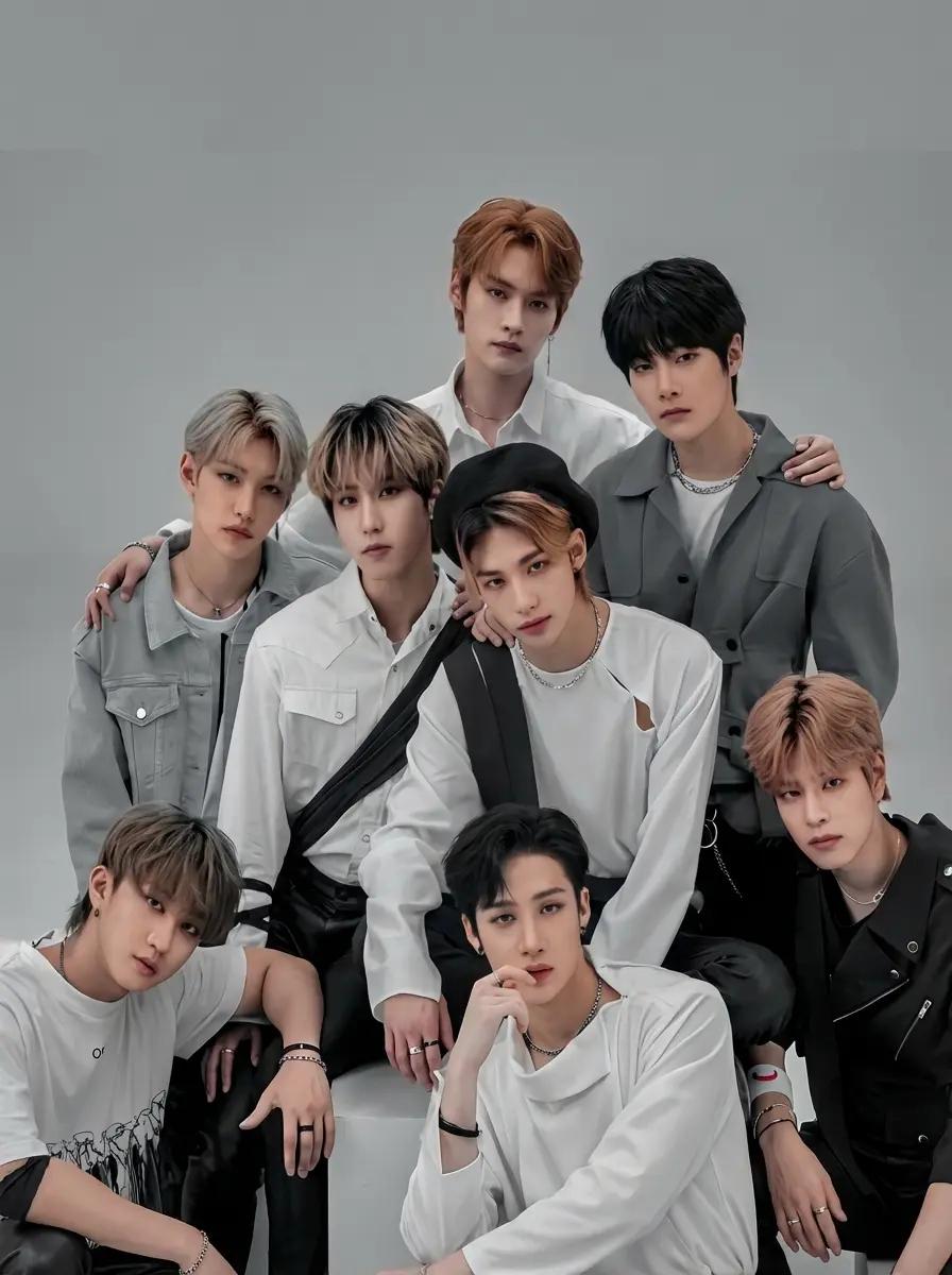 SKZ-9th Member  thumbnail