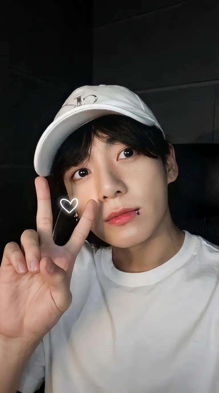 Jeon Jungkook thumbnail
