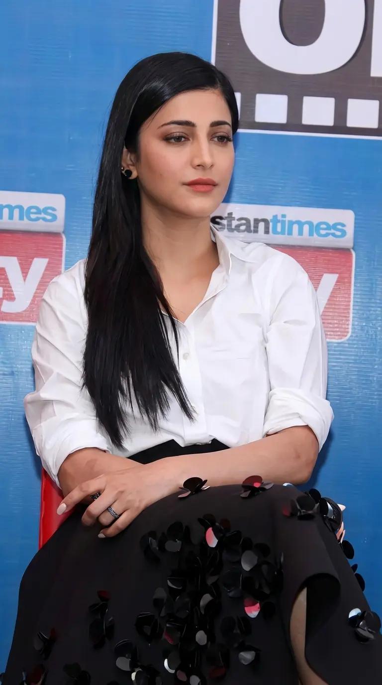 Shruti Haasan thumbnail