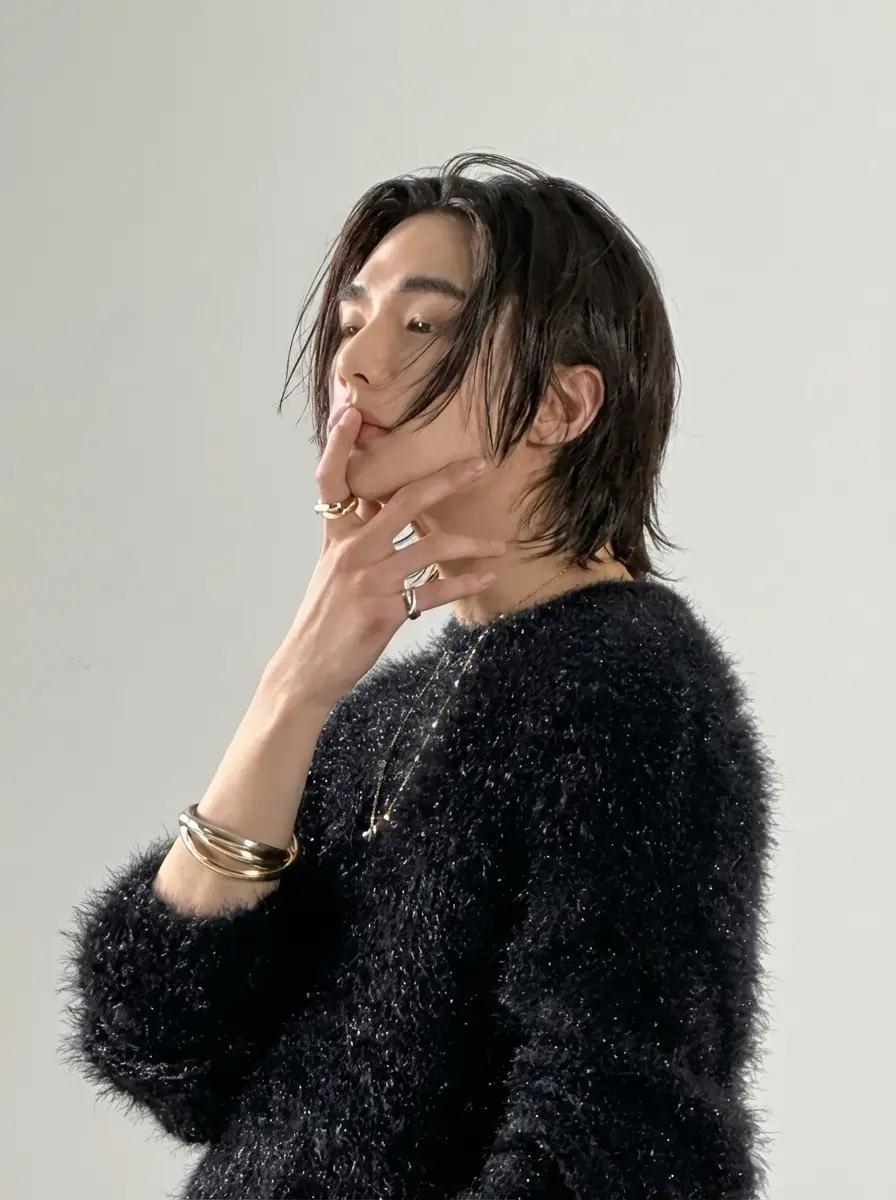 Hwang Hyunjin thumbnail