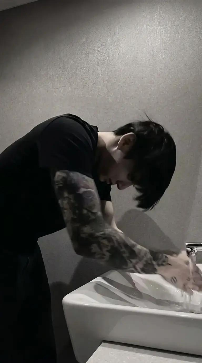 Jeon Jungkook thumbnail