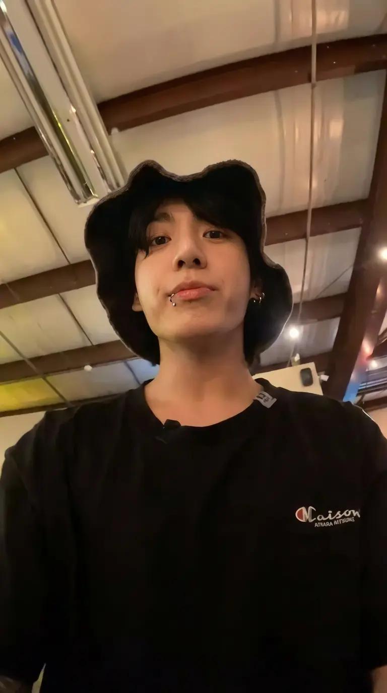 Jungkook thumbnail