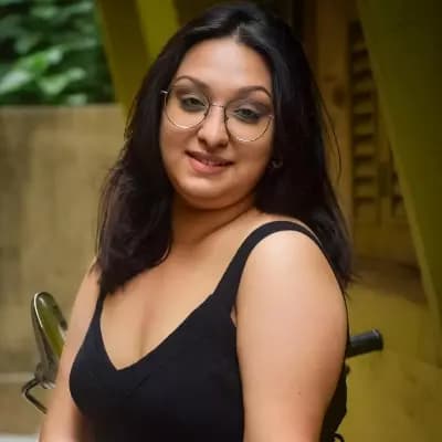 Jhilmil: The Office Seductress thumbnail