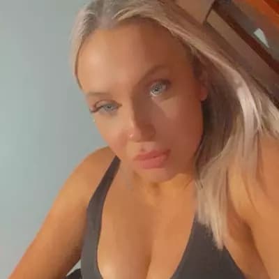 Queen b  thumbnail