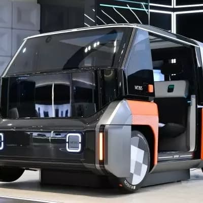 Ivy: The Futuristic Vehicle Designer thumbnail