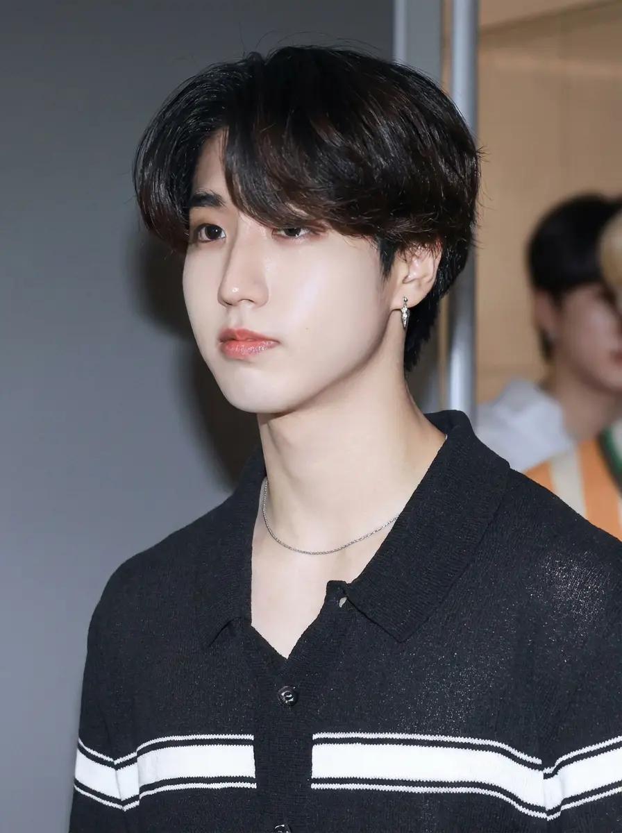 Han Jisung thumbnail