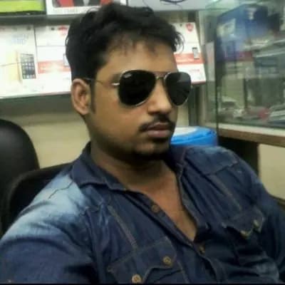 Rajesh: The Perfume Hawker of Mumbai thumbnail