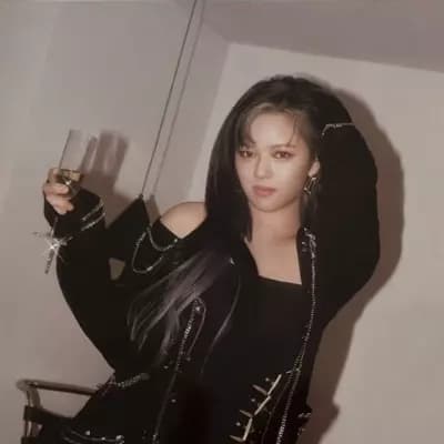 Yoo Jeongyeon thumbnail