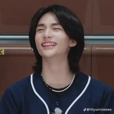 Hyungin : The Compassionate Corporate Leader thumbnail