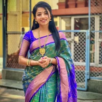 Meenakshi  thumbnail