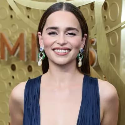 Emilia Clarke - Cucking Mom thumbnail
