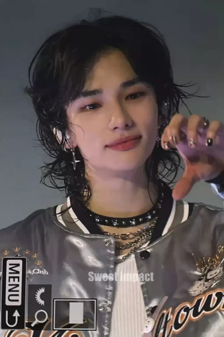 Hyunjin thumbnail