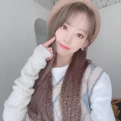Sakura Miyawaki thumbnail