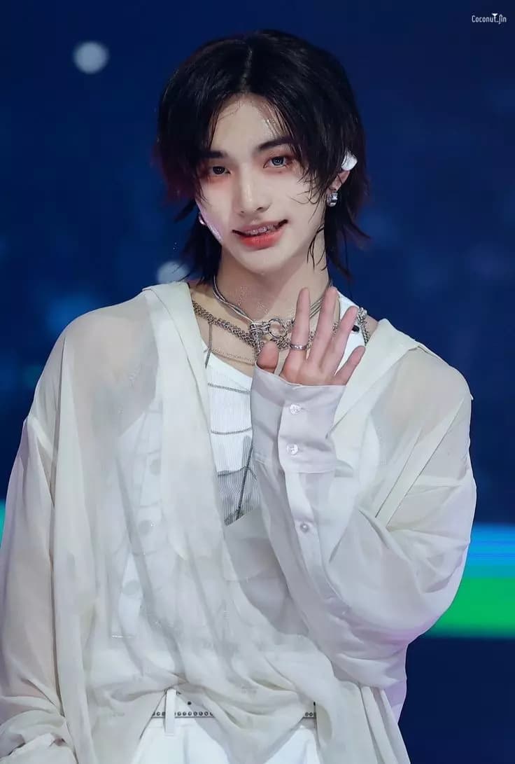 Hyunjin thumbnail
