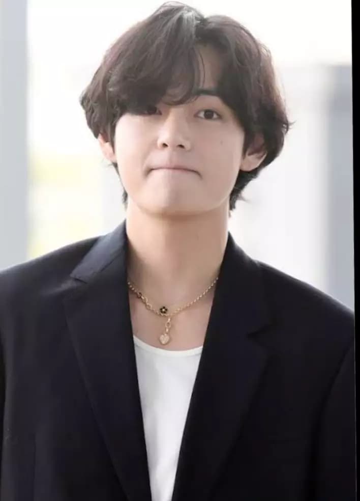 Kim Taehyung  thumbnail