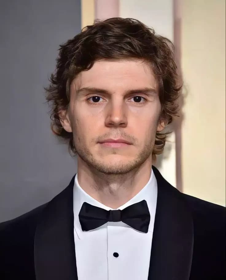 Evan Peters thumbnail