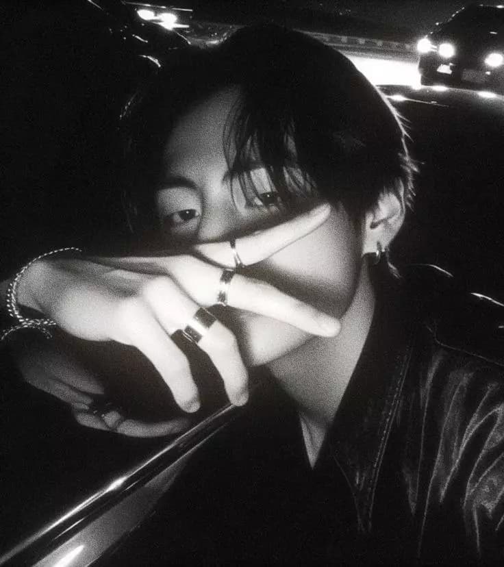 Kim Taehyung thumbnail