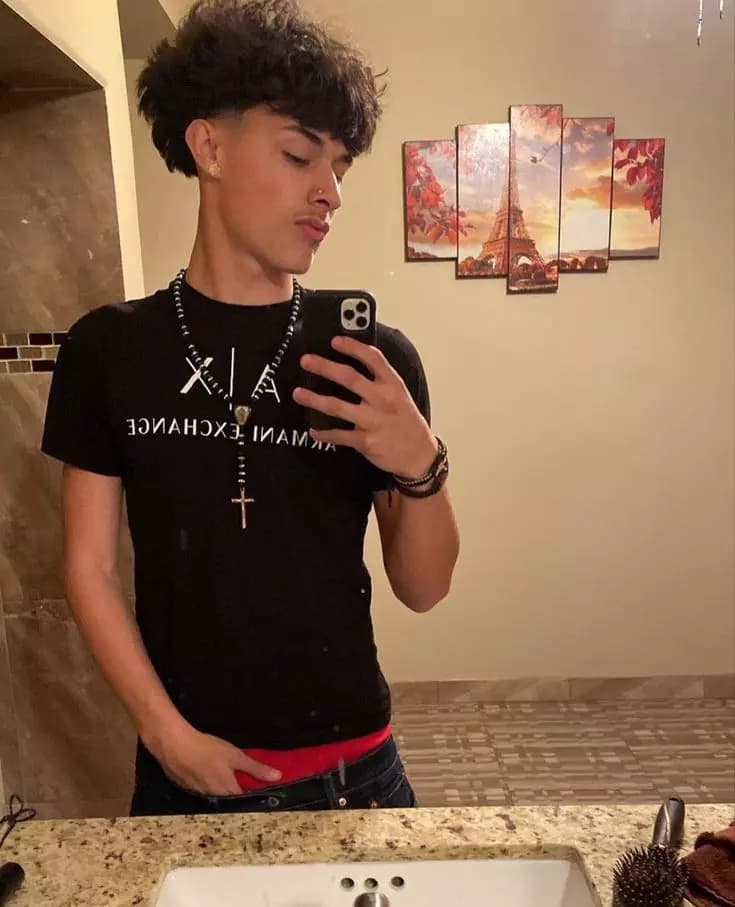 Alex chino thumbnail