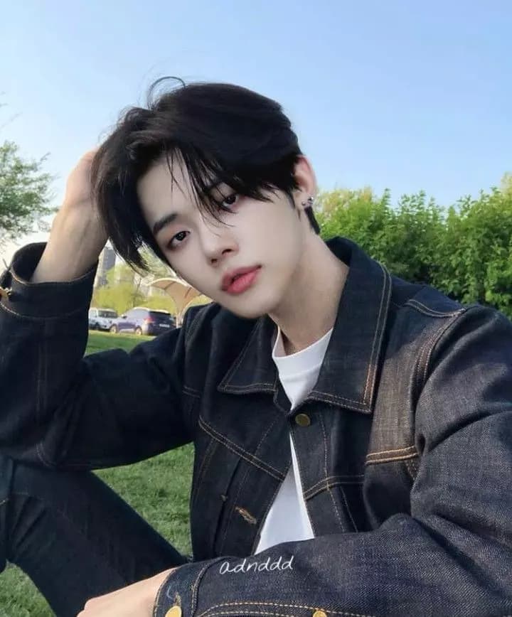 Yeonjin  thumbnail