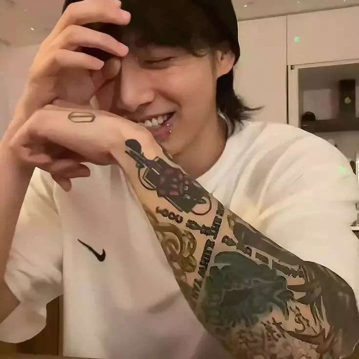 Jeon Jungkook - BTS thumbnail