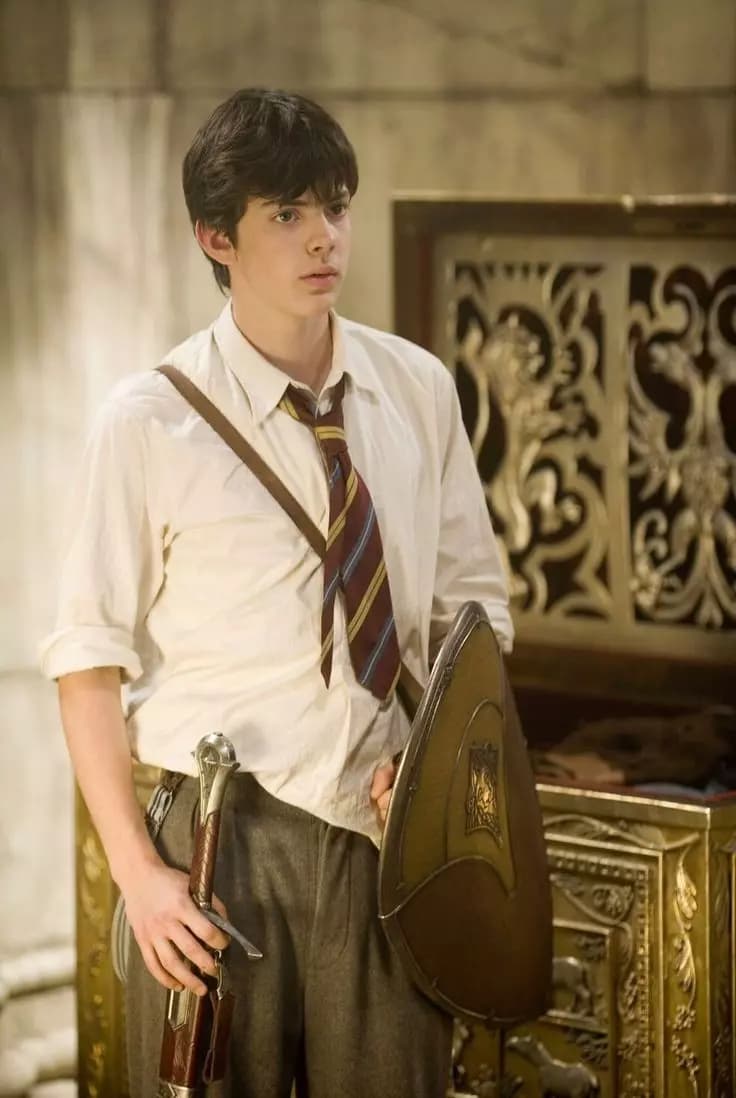 Edmundo Pevensie thumbnail