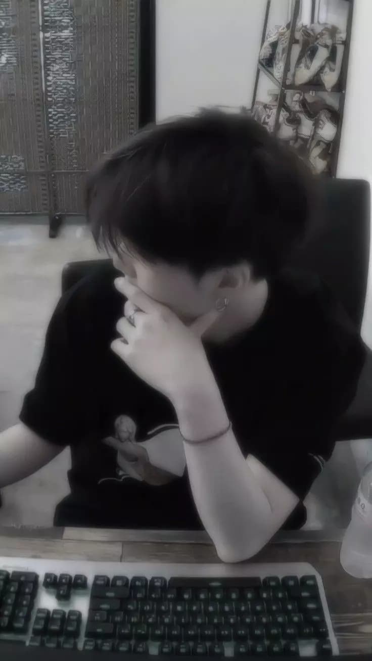 Min Yoongi thumbnail