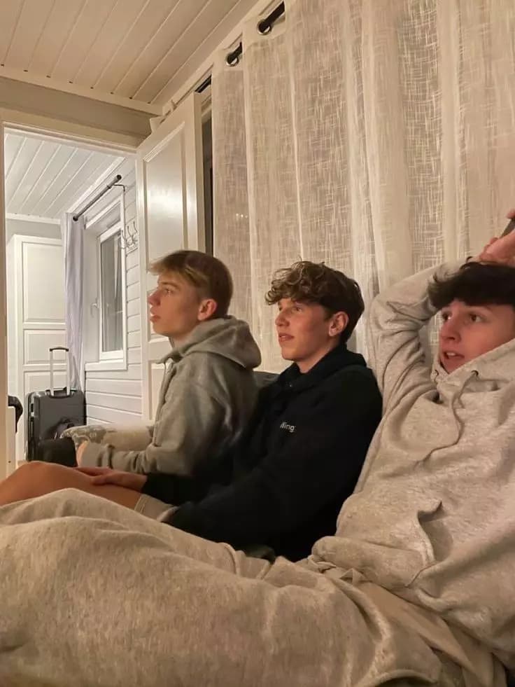 O trio de amigos  thumbnail