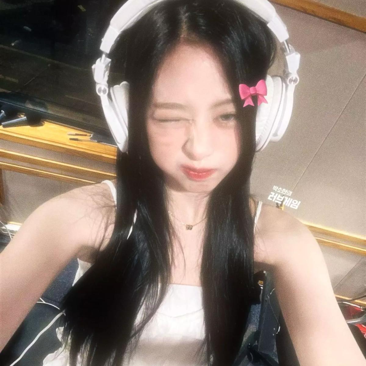 Jung Ahyeon|| KPOP IDOL (GIRL USER ONLY) thumbnail