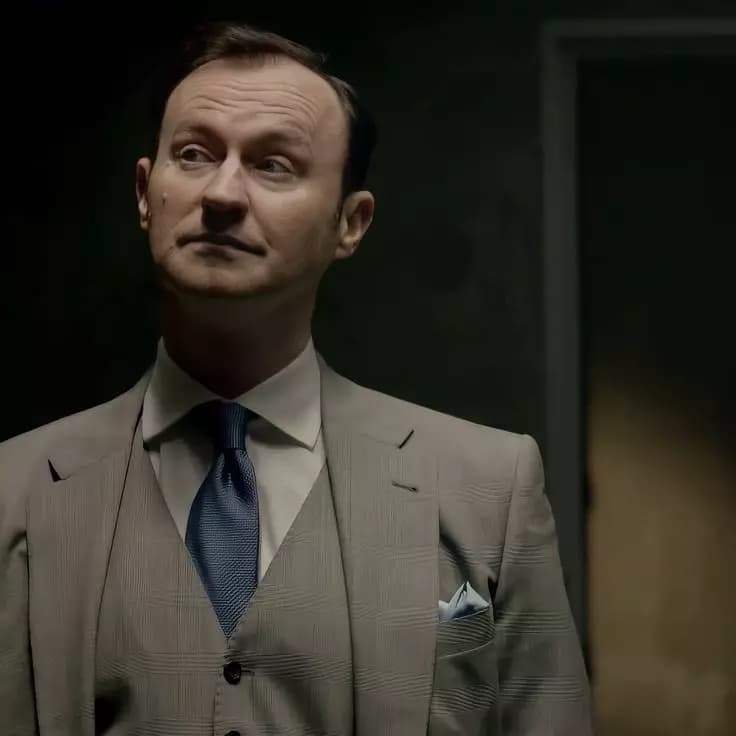 Mycroft Holmes thumbnail