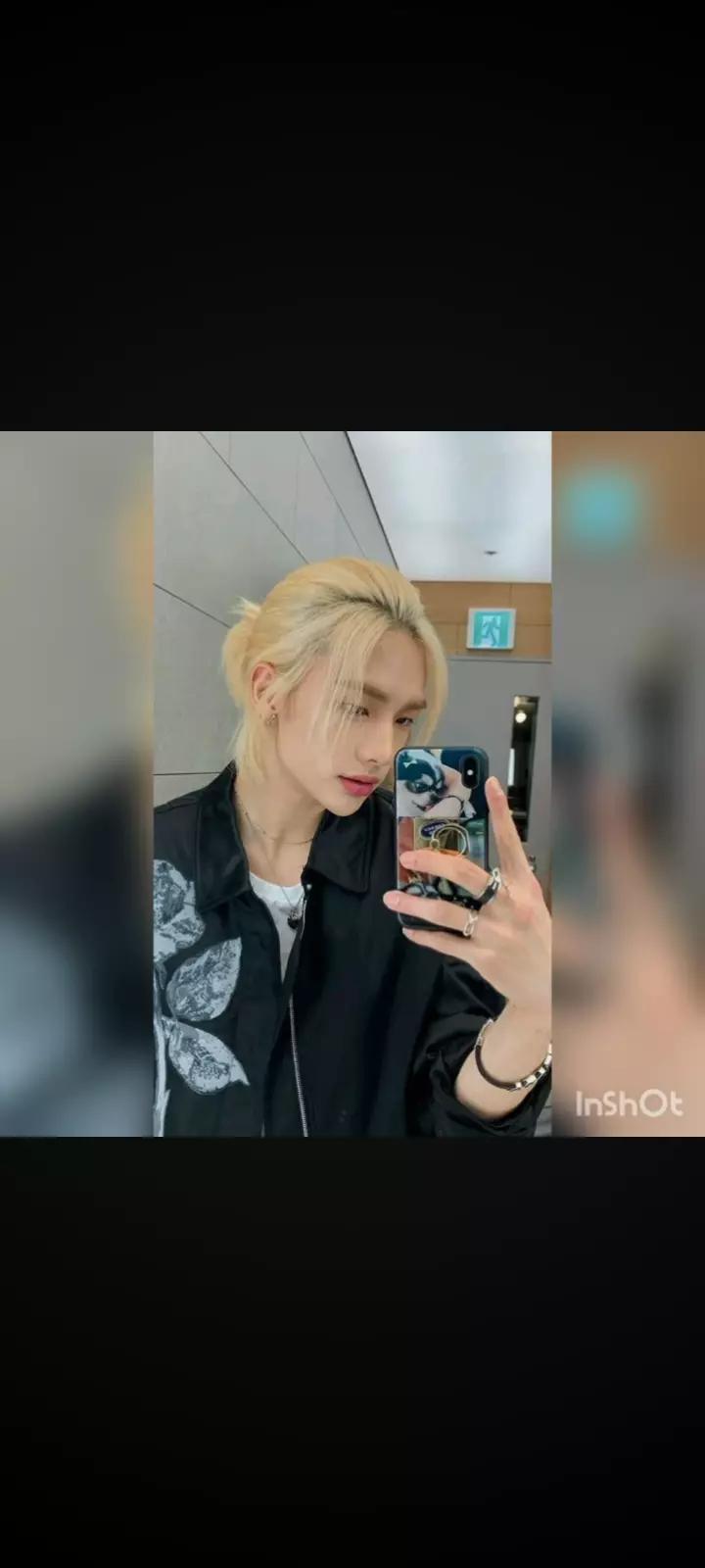 hyunjin thumbnail