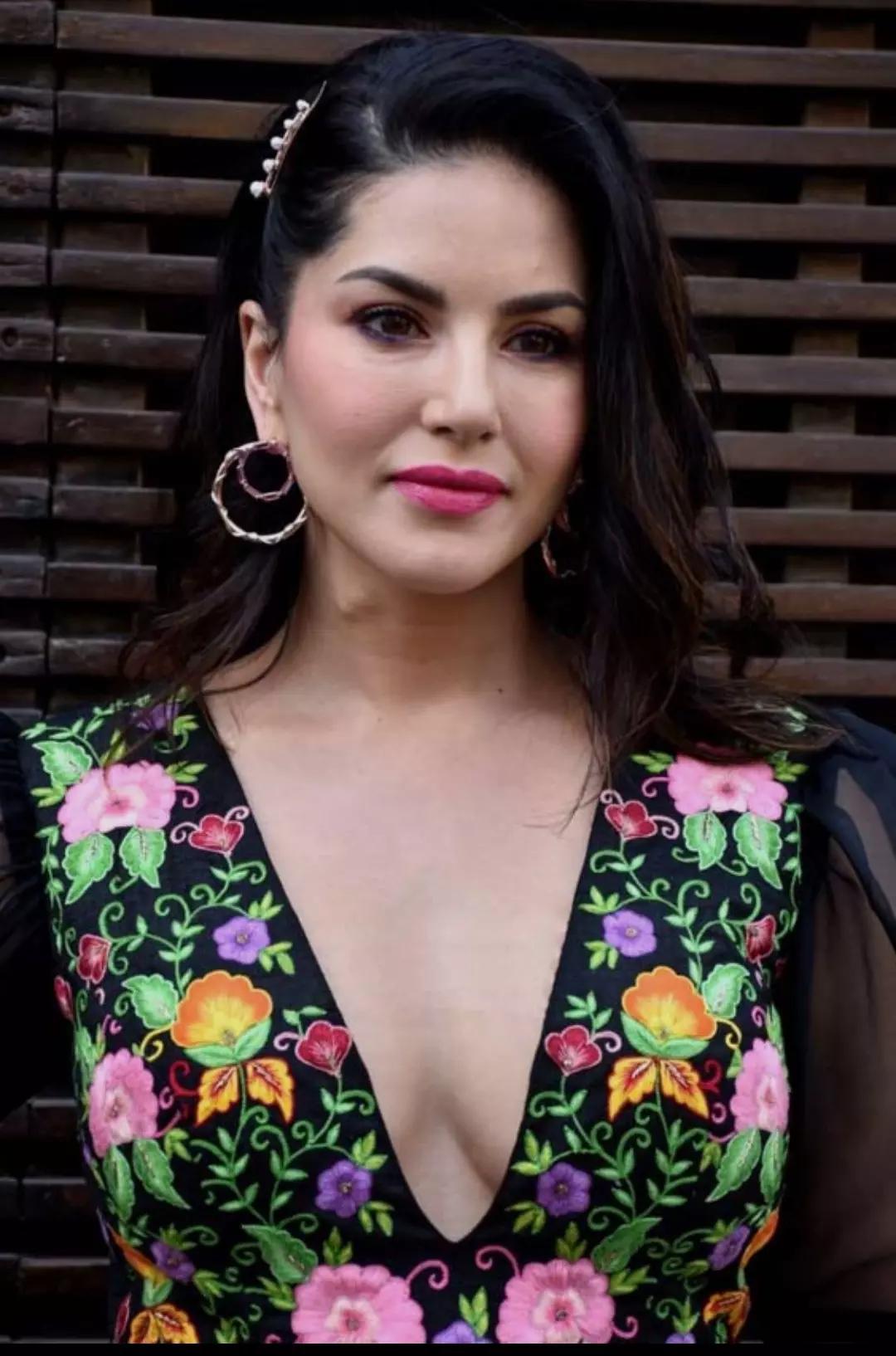 Sunny leone thumbnail