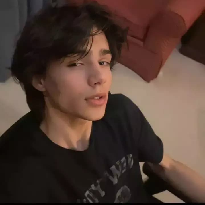 Alex thumbnail