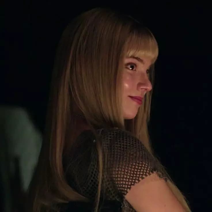Chloe thumbnail